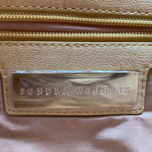 Vintage Sondra Roberts yellow bag - Picture 10 of 15